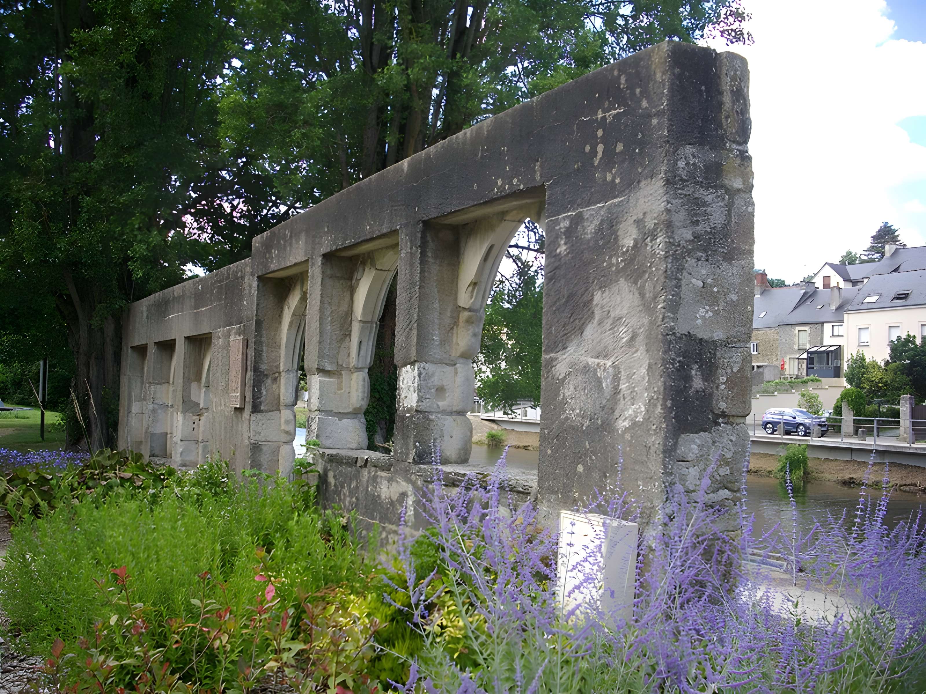 Deux maisons en pans de bois 5-7 Rue des Trente à Josselin