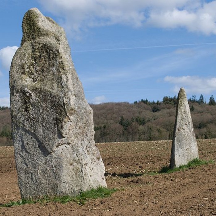 Photo de Deux menhirs de Kerbernès à Saint-Servais