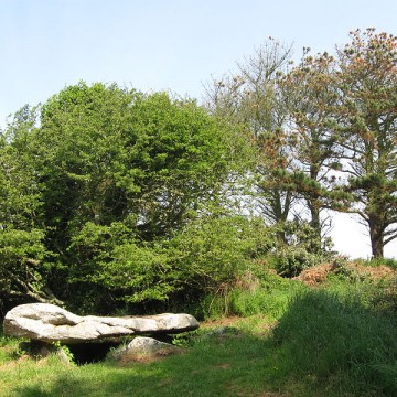 dolmen d argenton de landunvez