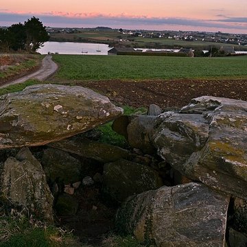 Dolmen de Boutouiller à Saint-Pol-de-Léon