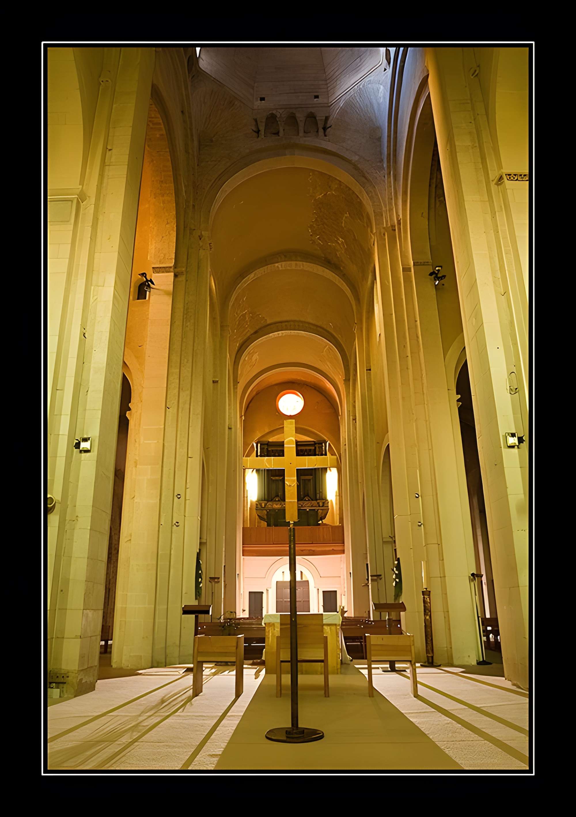 Église Saint-Andéol de Bourg-Saint-Andéol