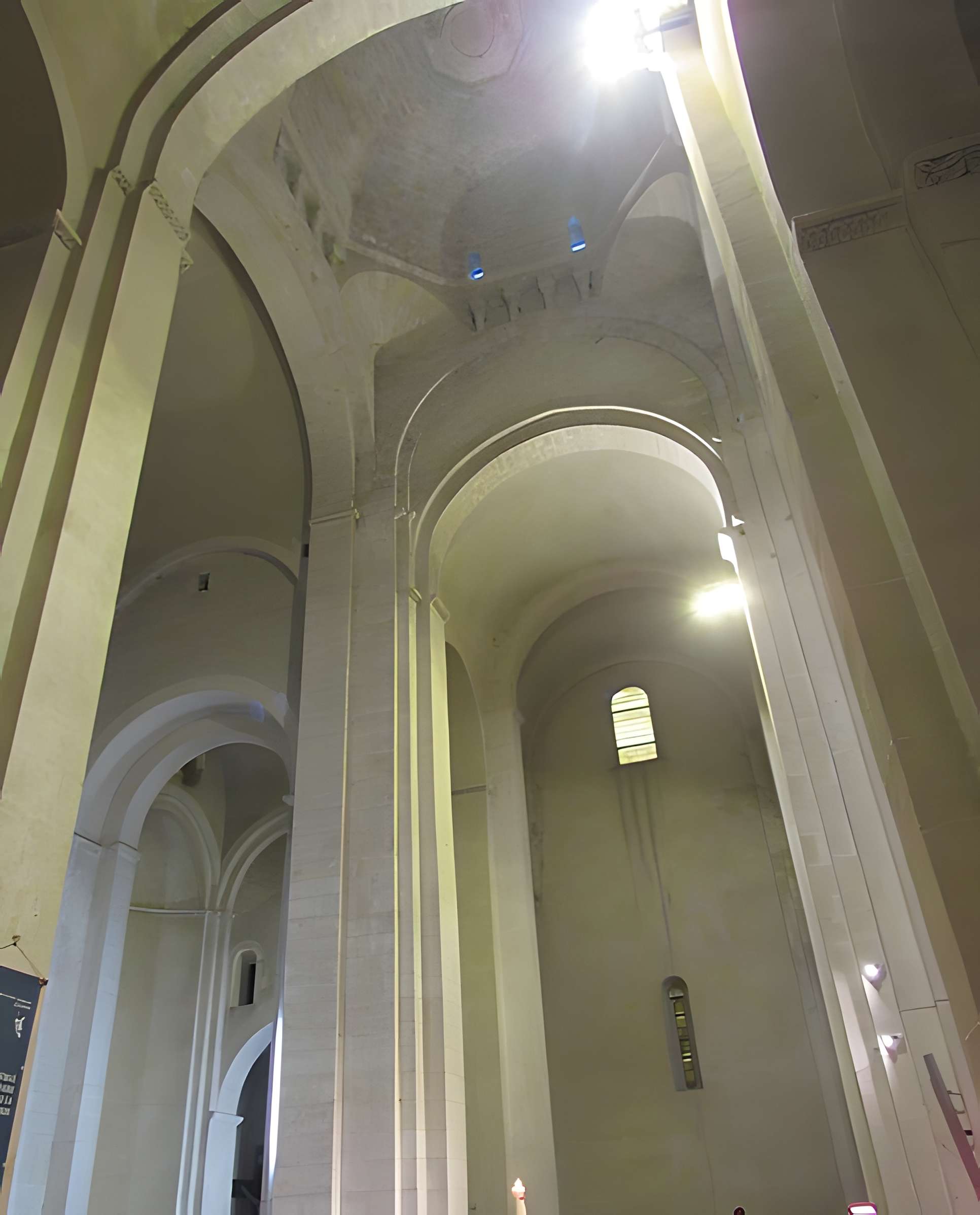 Église Saint-Andéol de Bourg-Saint-Andéol