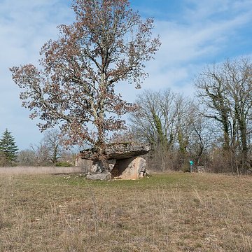 Dolmen de Ferrières-Haut à Limogne-en-Quercy