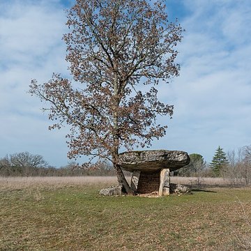 Dolmen de Ferrières-Haut à Limogne-en-Quercy