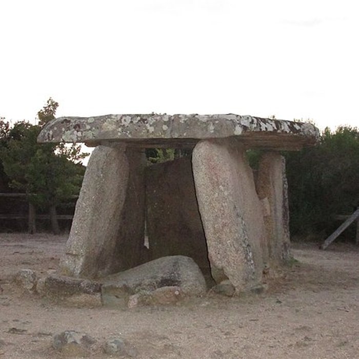 Photo de Dolmen de Funtanaccia à Sartène