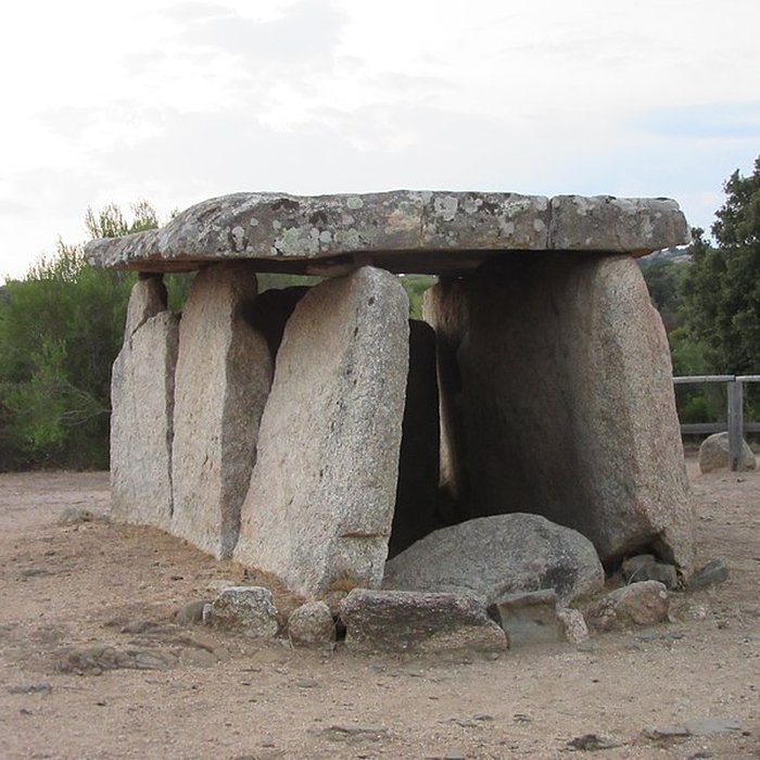 Photo de Dolmen de Funtanaccia à Sartène
