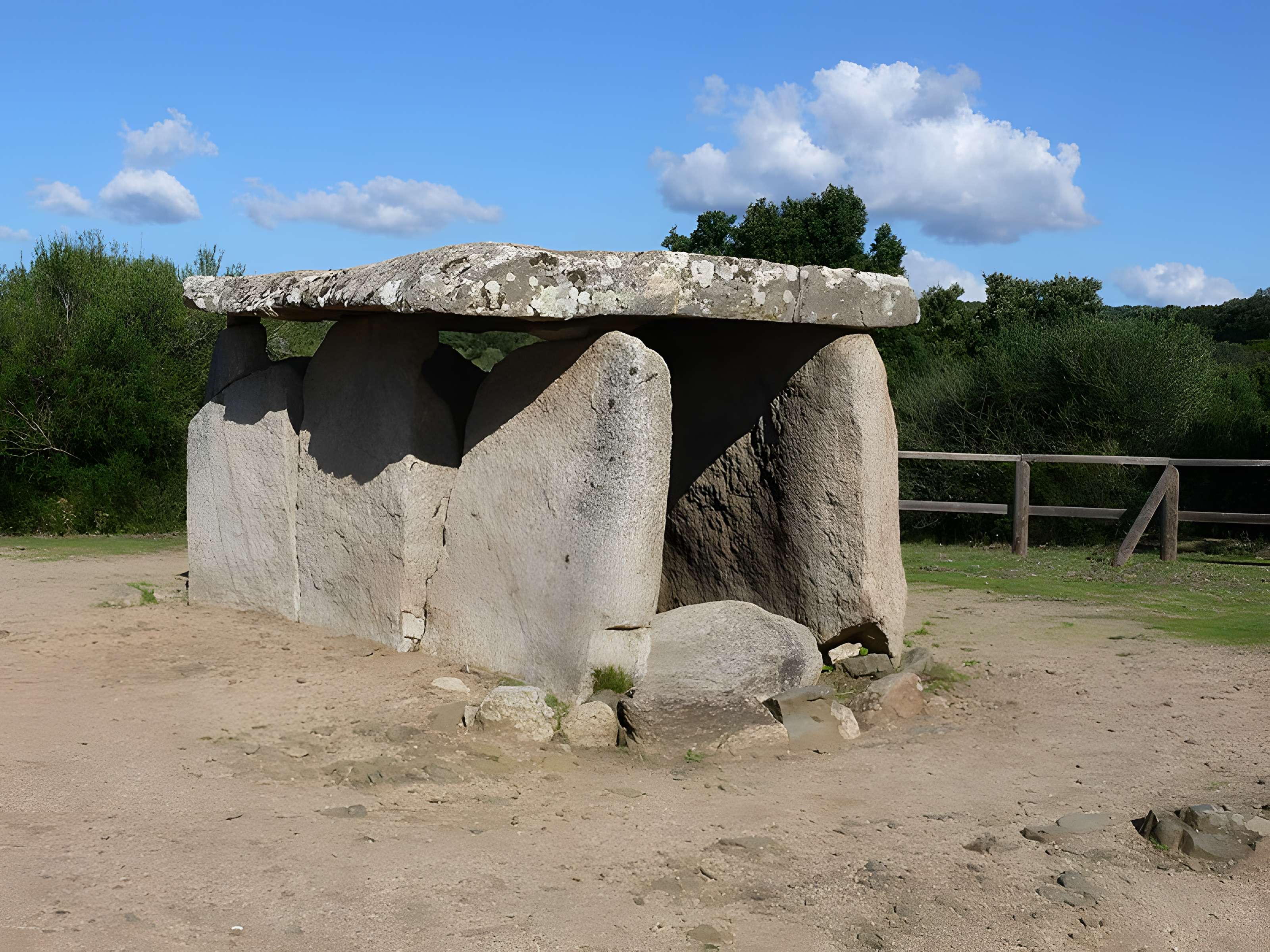 Dolmen de Funtanaccia à Sartène