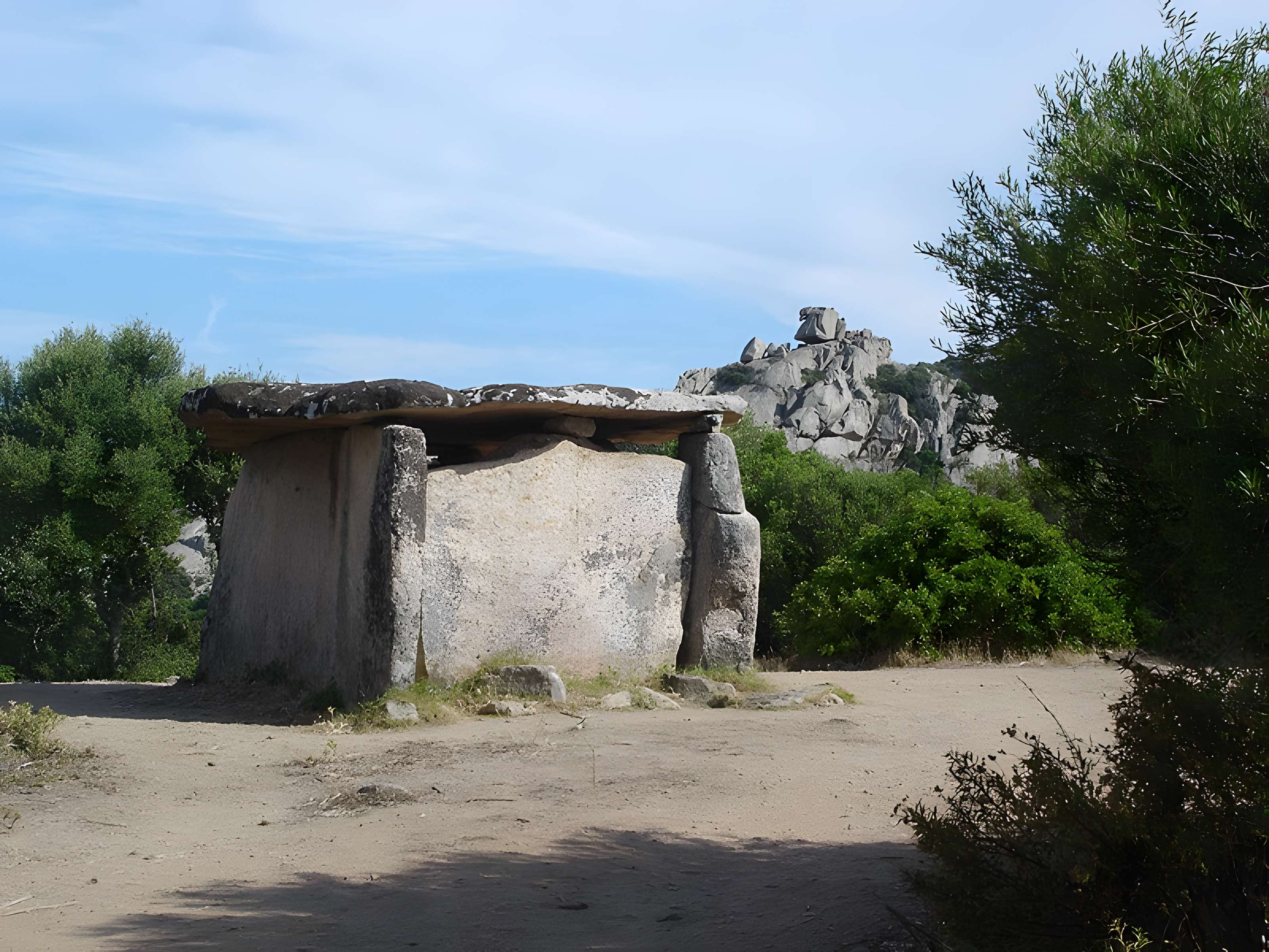 Dolmen de Funtanaccia à Sartène