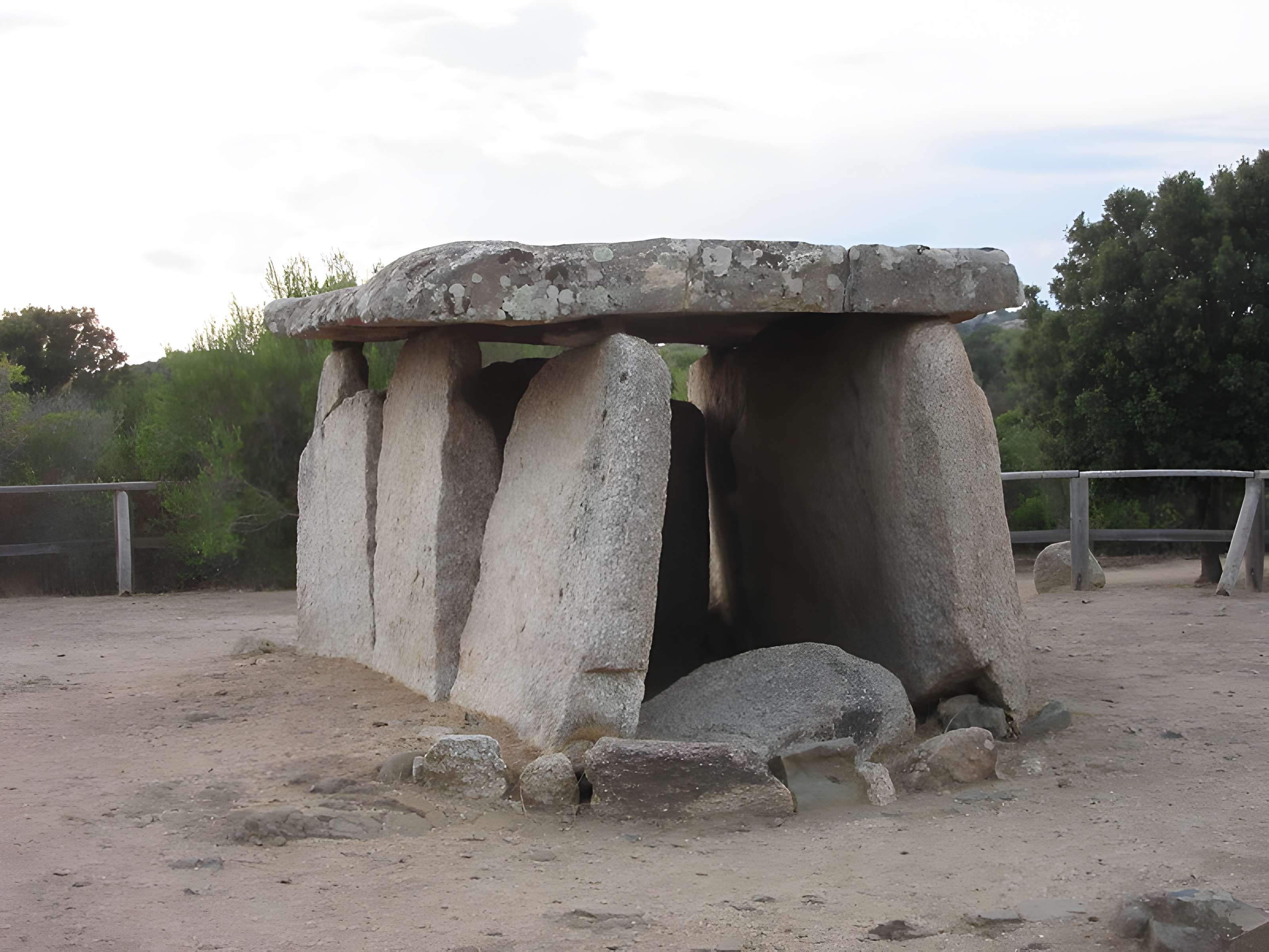Dolmen de Funtanaccia à Sartène