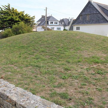 Dolmen à couloir sous tumulus