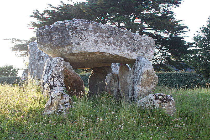 Dolmen de Kerguéran à Belz