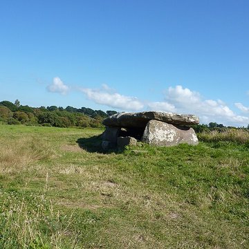 Dolmen et allée couverte de Kergünteil
