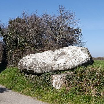 Dolmen de Kerlud à Locmariaquer
