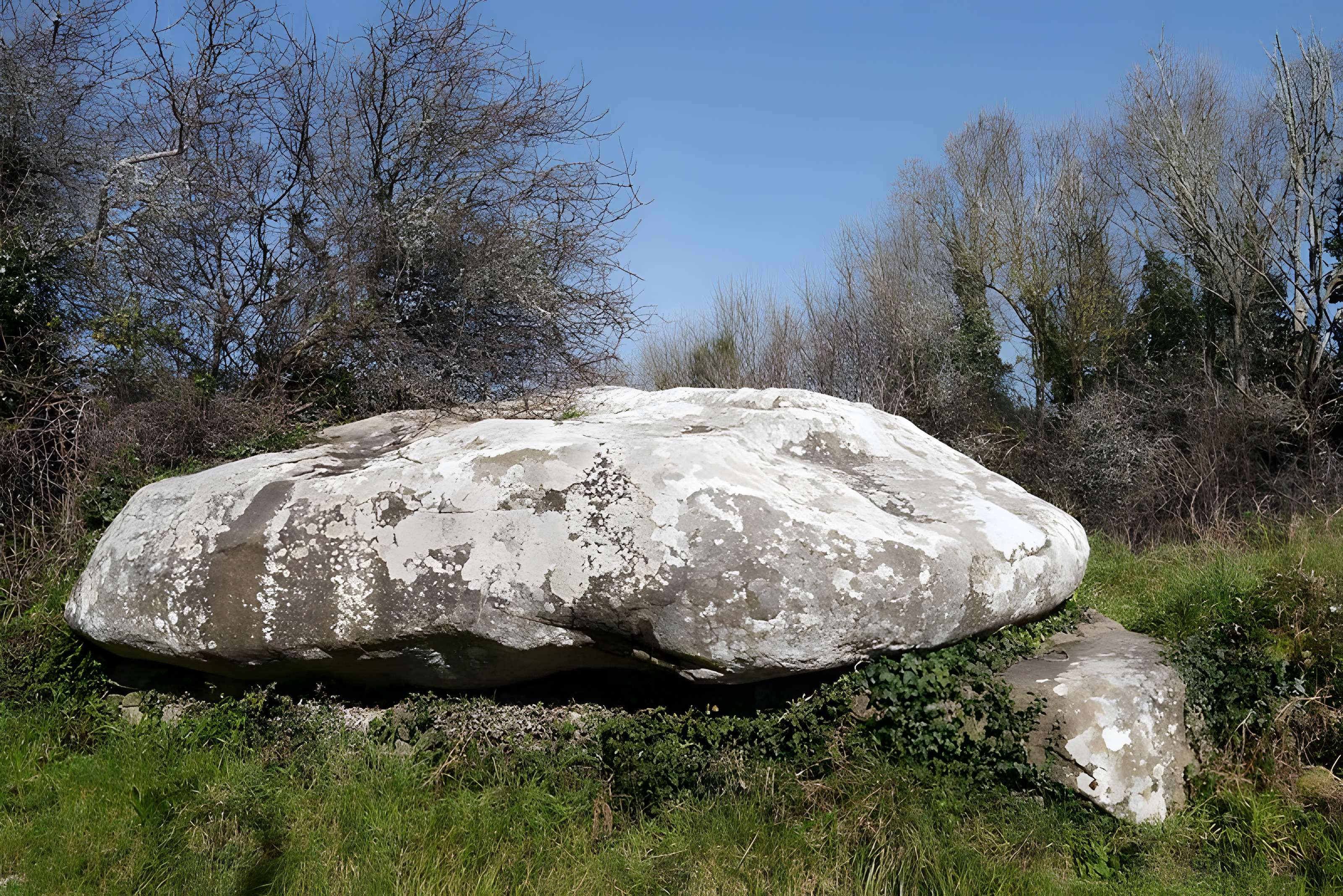 Dolmen de Kerlud à Locmariaquer 