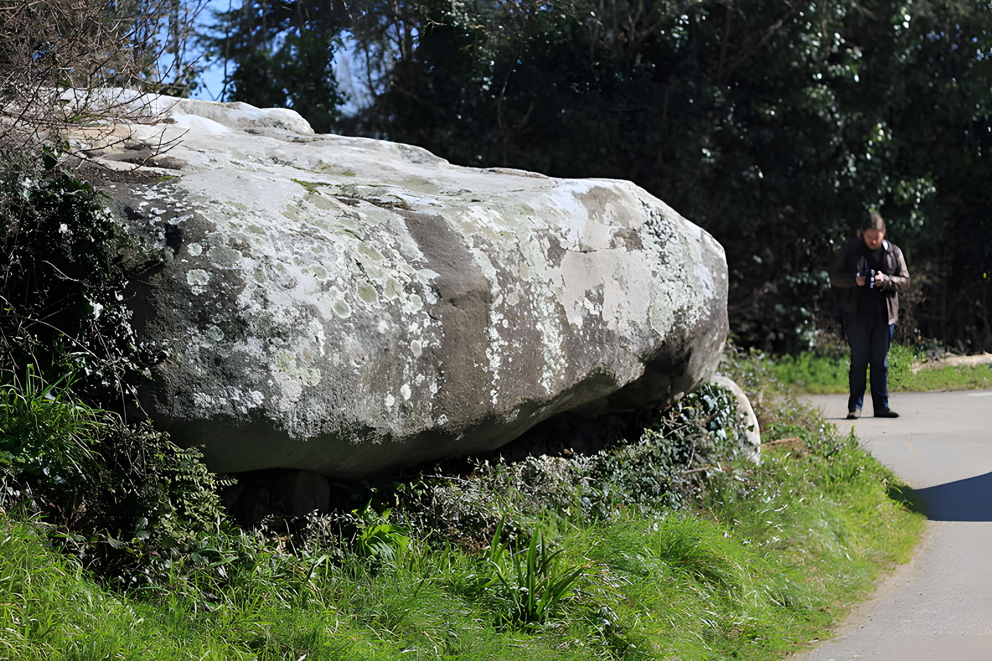 Dolmen de Kerlud à Locmariaquer