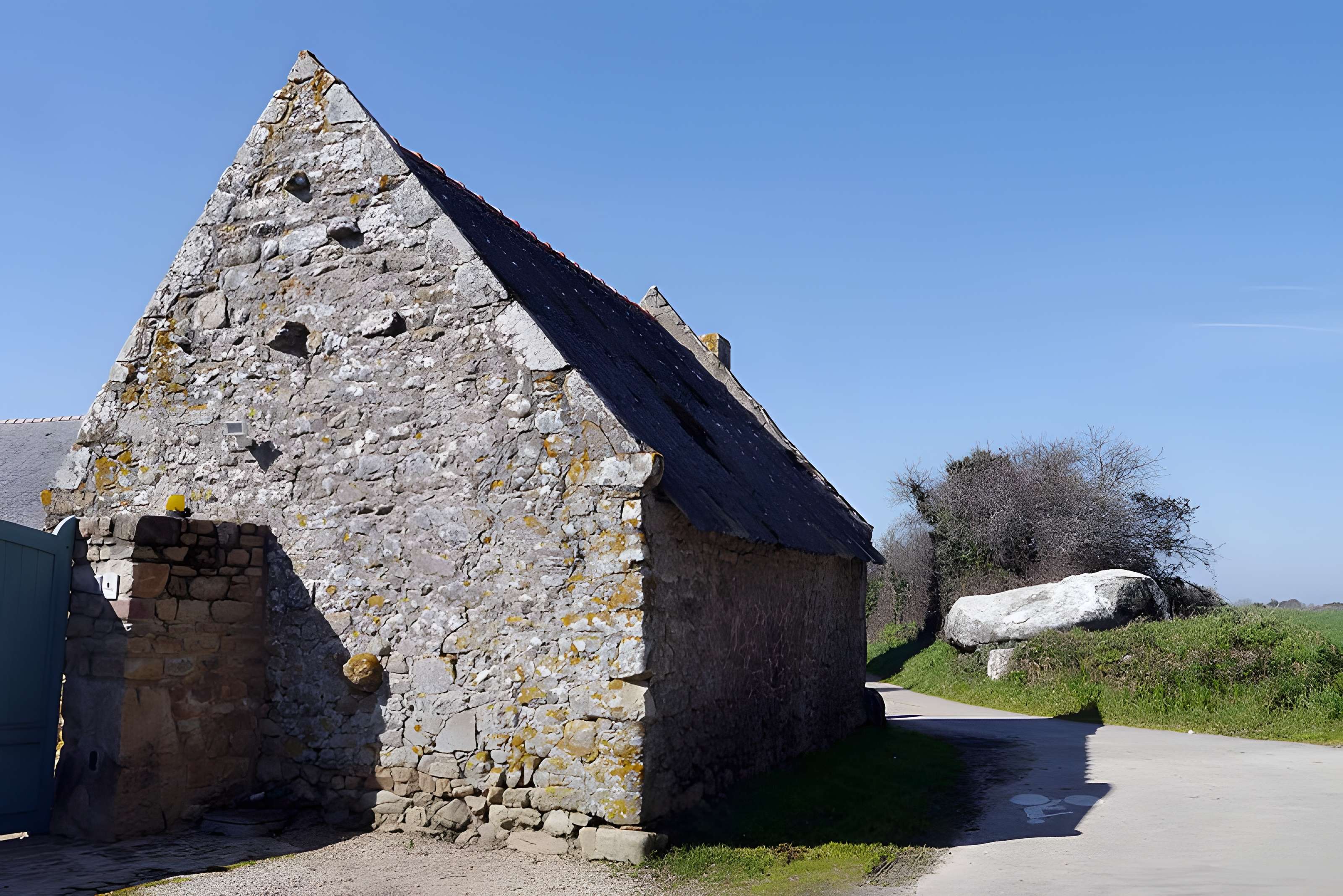 Dolmen de Kerlud à Locmariaquer