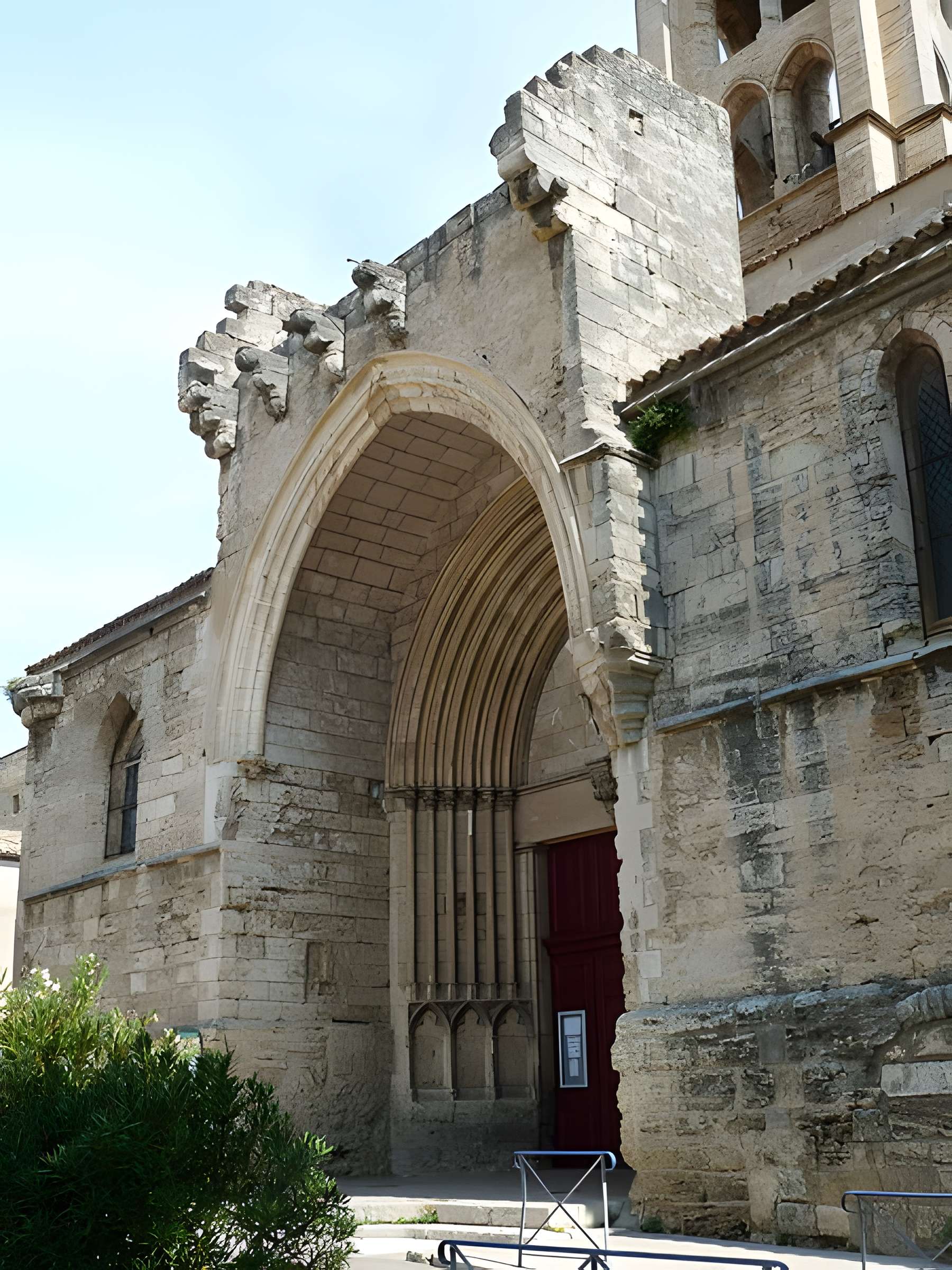 Église Saint-André de Montagnac