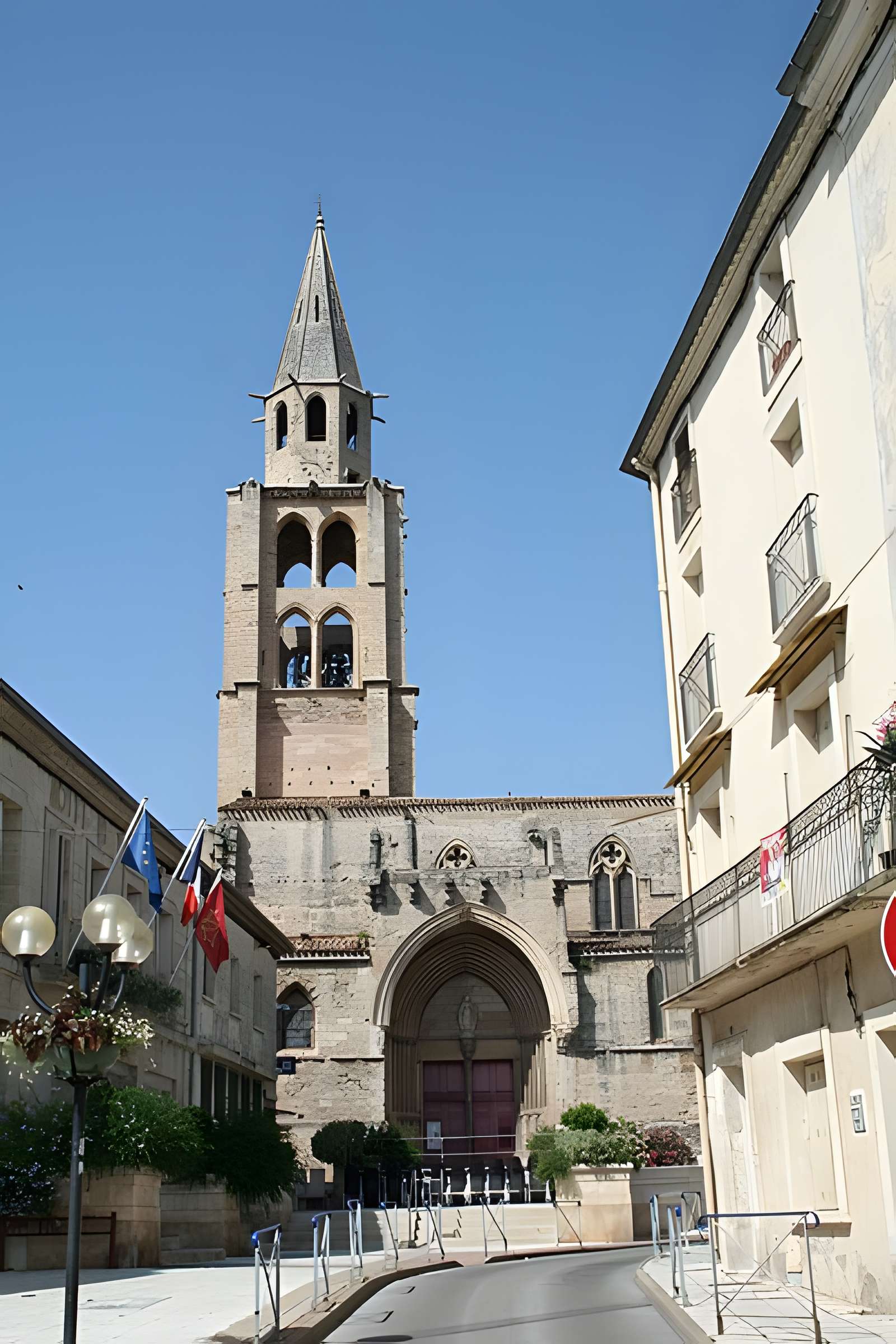 Église Saint-André de Montagnac