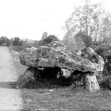 Dolmen de la Couture à Saint-Hilaire-la-Gravelle