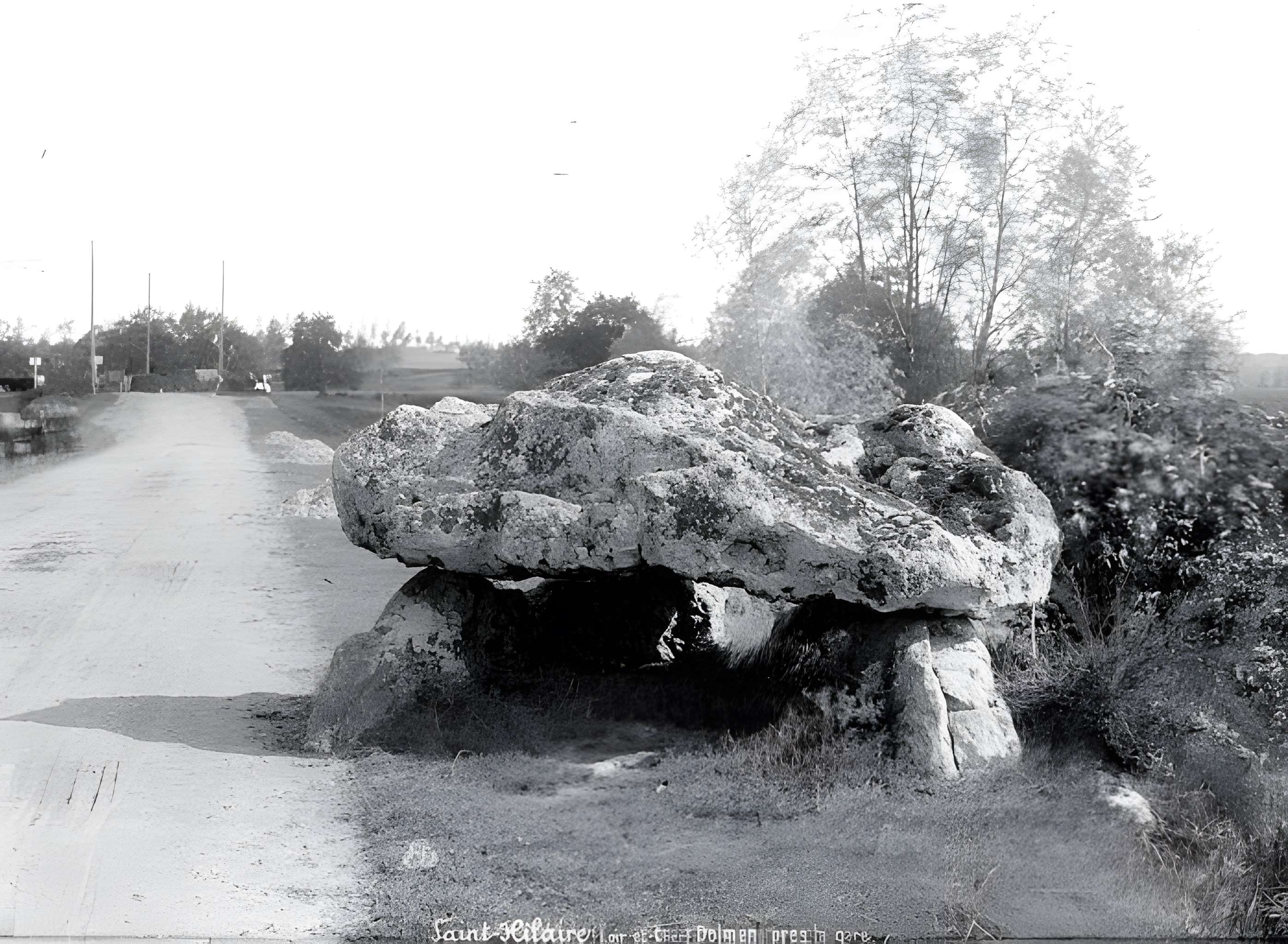 Dolmen de la Couture à Saint-Hilaire-la-Gravelle