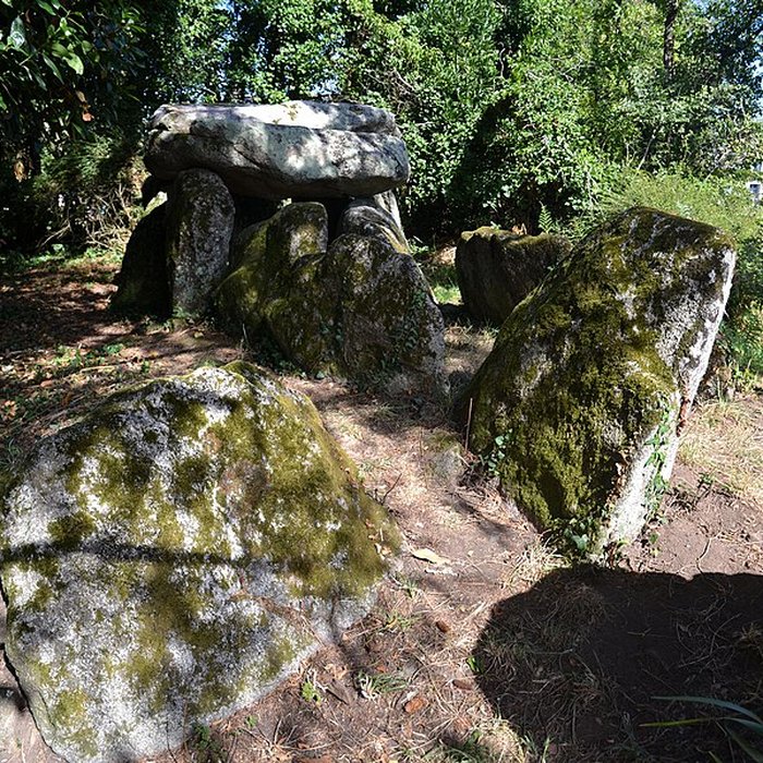Photo de Dolmen de Lestriguiou à Plomeur