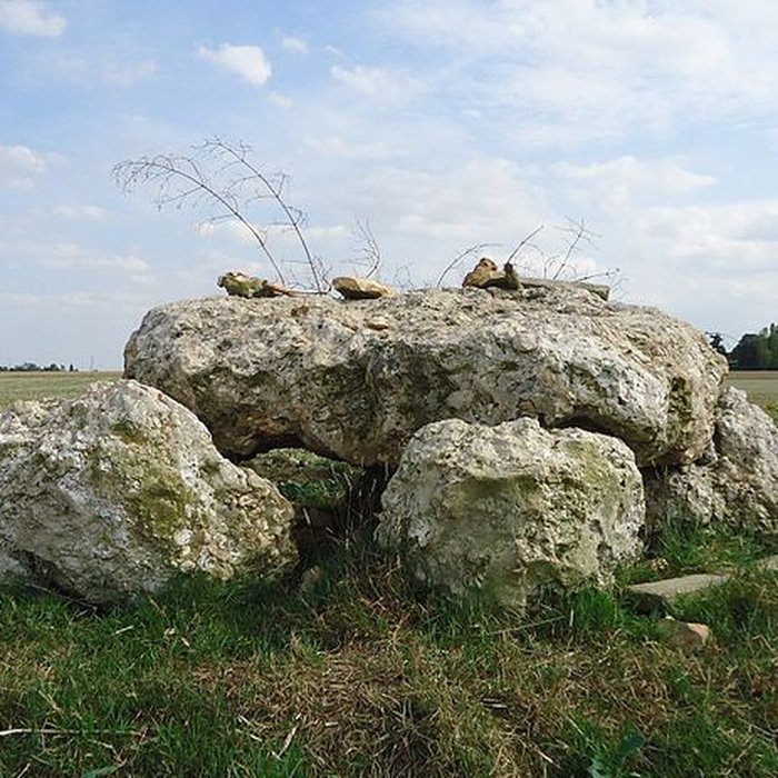 Photo de Dolmen de lHôtel-Dieu des Ventes