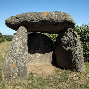 Dolmen de Mezou Poulyot à Porspoder