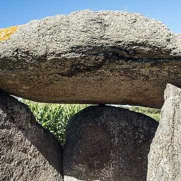 Dolmen de Mezou Poulyot à Porspoder