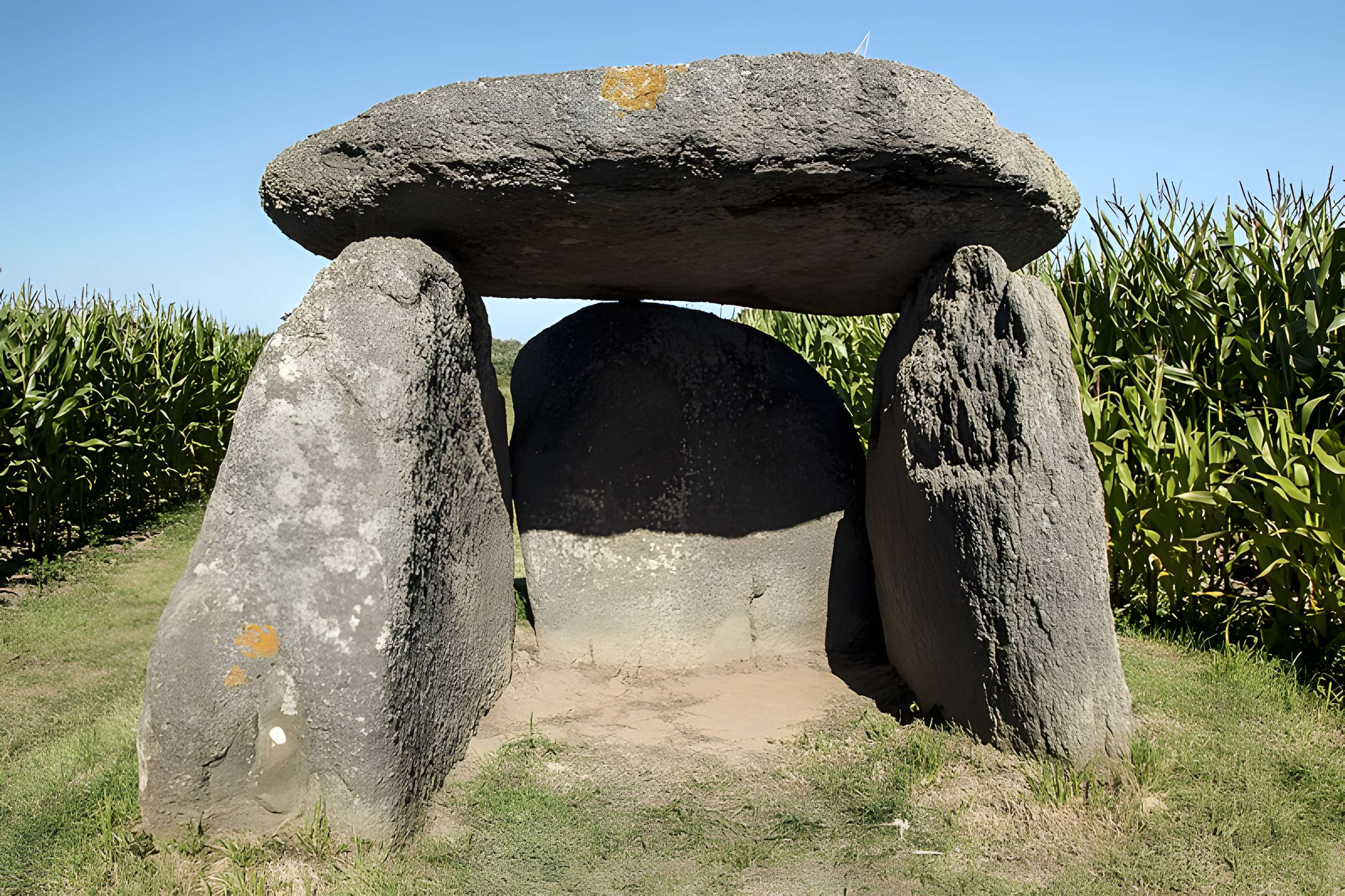 Dolmen de Mezou Poulyot à Porspoder