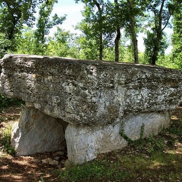 Dolmen de Pech-Lapeyre à Limogne-en-Quercy