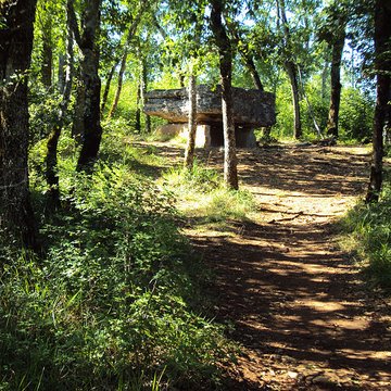 Dolmen de Pech-Lapeyre à Limogne-en-Quercy