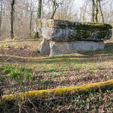 Dolmen de Pech-Lapeyre à Limogne-en-Quercy