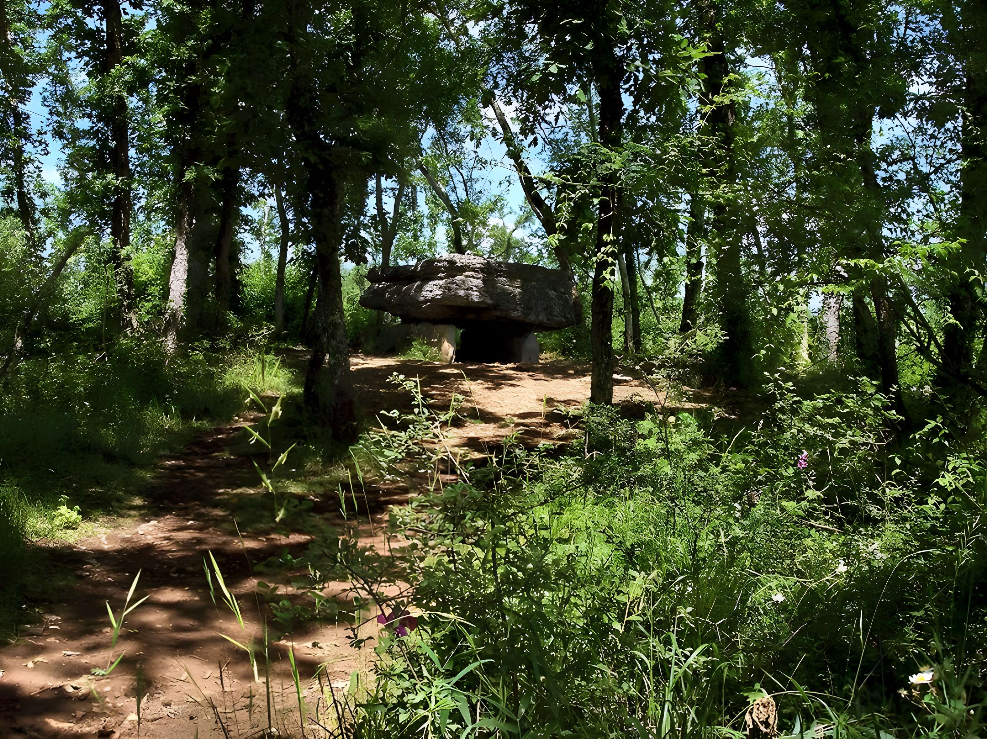 Dolmen de Pech-Lapeyre à Limogne-en-Quercy