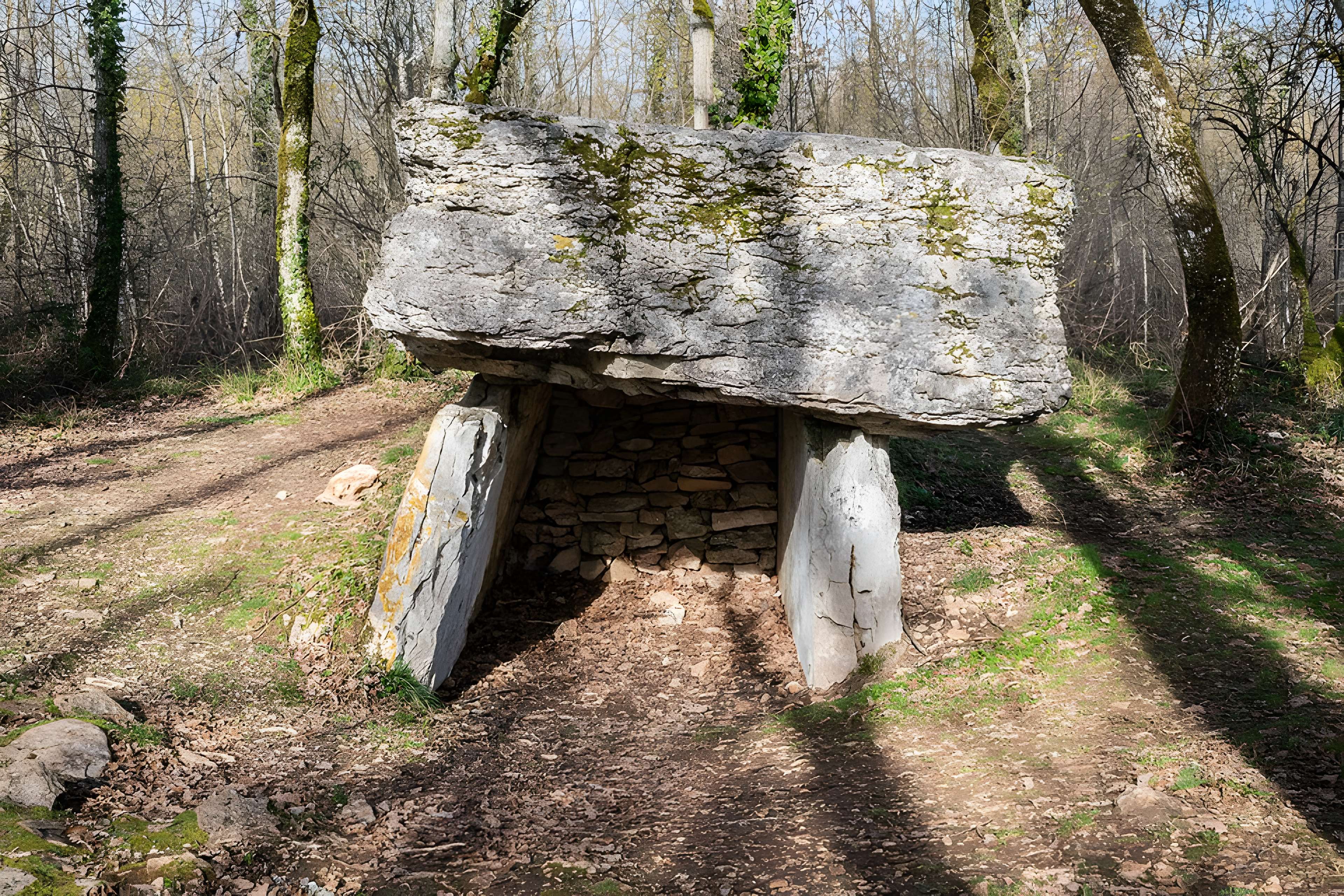 Dolmen de Pech-Lapeyre à Limogne-en-Quercy