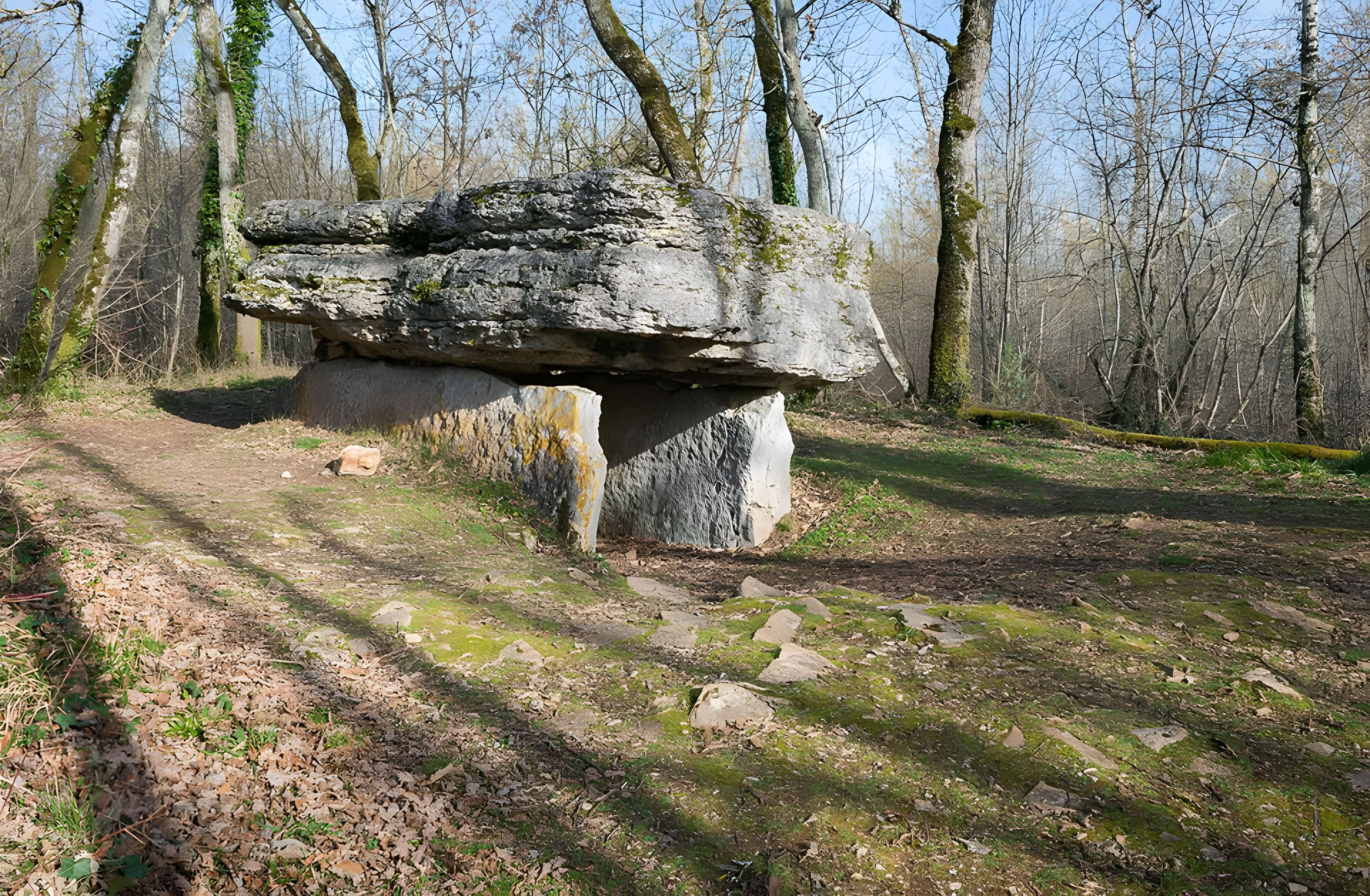 Dolmen de Pech-Lapeyre à Limogne-en-Quercy