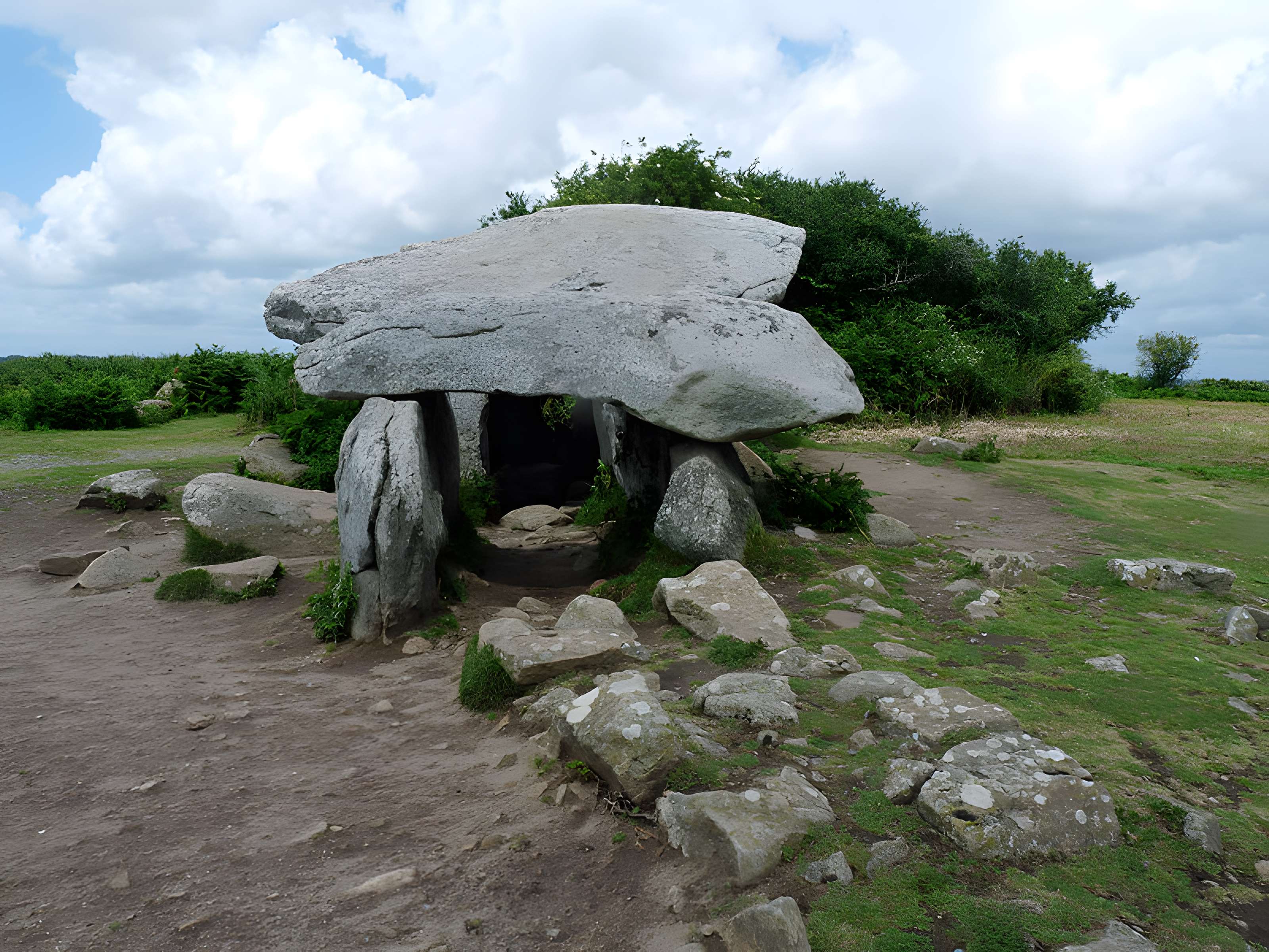 Dolmen de Penhap à l'Île-aux-Moines
