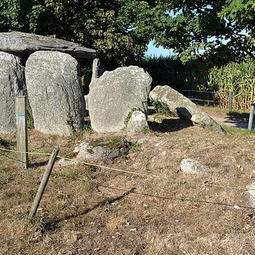Dolmen de Tréguelchier à Goulven