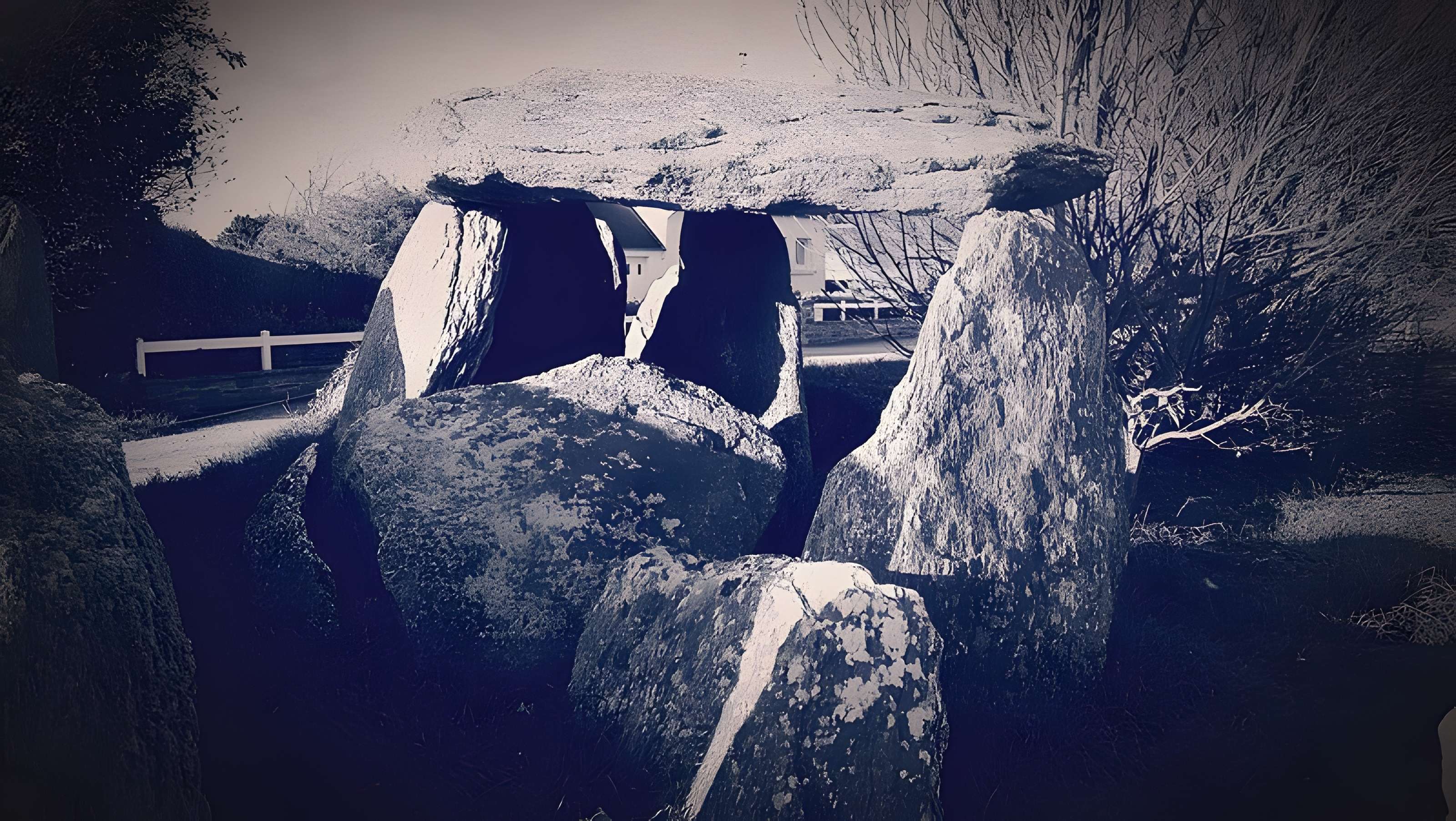 Dolmen de Tréguelc'hier à Goulven