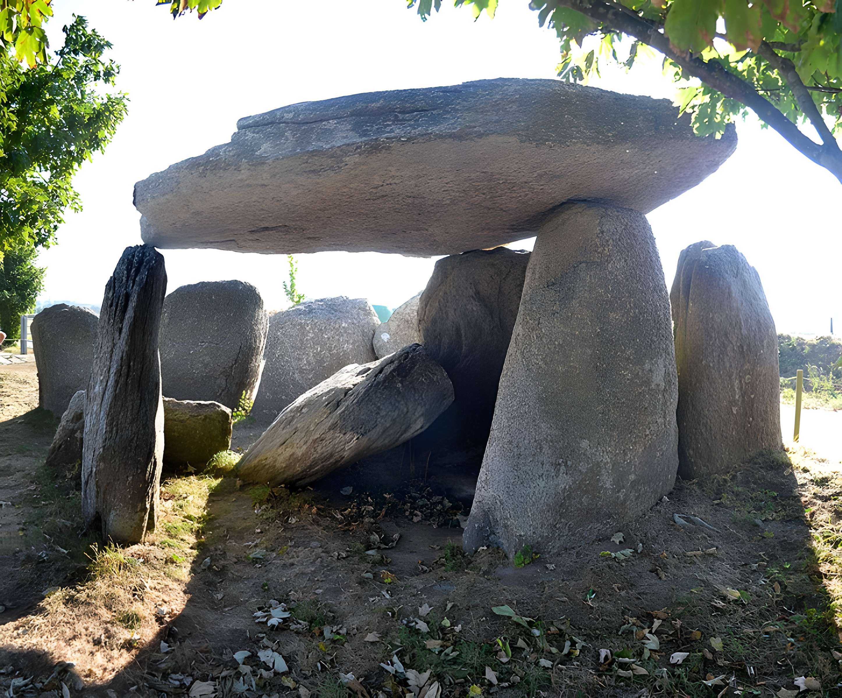 Dolmen de Tréguelc'hier à Goulven