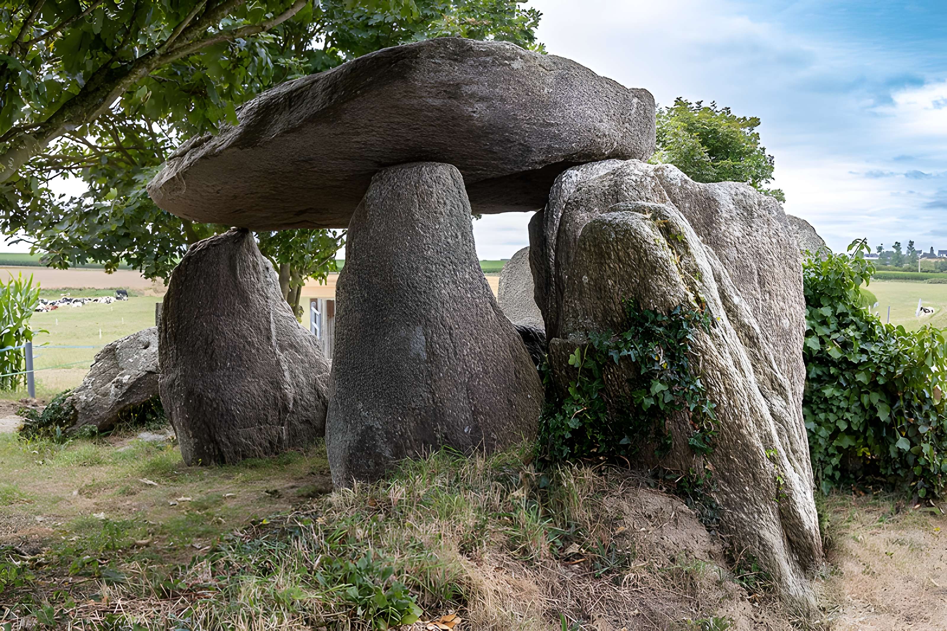 Dolmen de Tréguelc'hier à Goulven