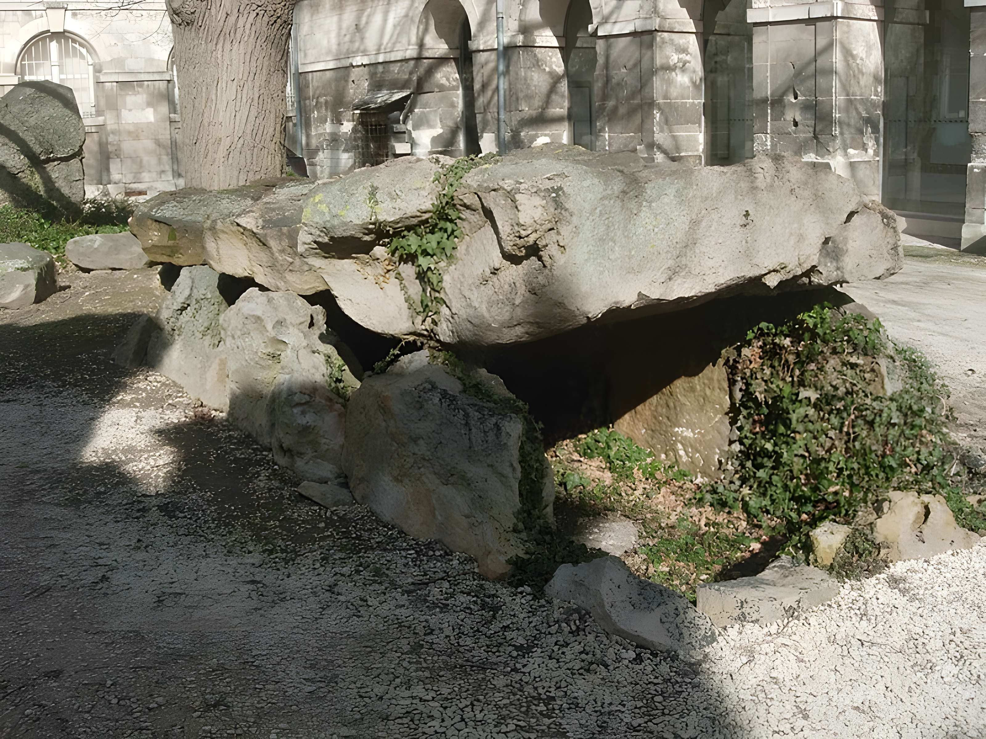 Dolmen des Grèves de Fraicul à Barbuise