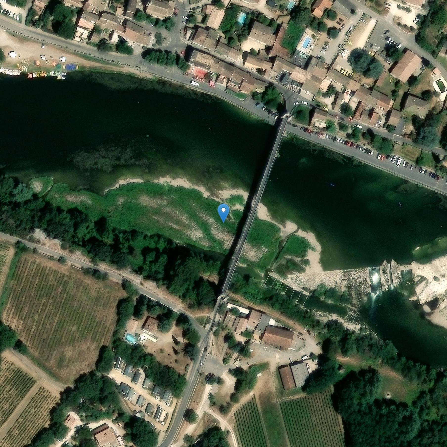 Photo de Dolmen dit Pié de Mounié à Aiguèze