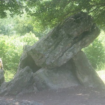 Dolmen dit Pierre Chaude à Paulmy