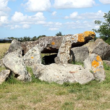 Dolmen du Grand-Bouillac à Saint-Vincent-sur-Jard