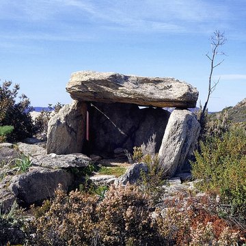 Dolmen du Mont-Rivinco à Santo-Pietro-di-Tenda