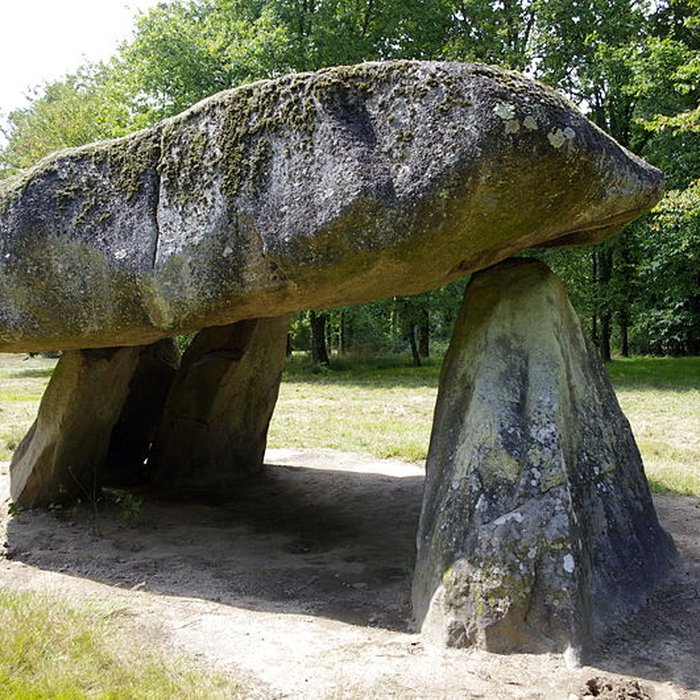 Photo de Dolmen et Menhir de Chez Moutaud à Saint-Auvent