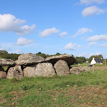Dolmen et menhir de Kercordonner à Moëlan-sur-Mer