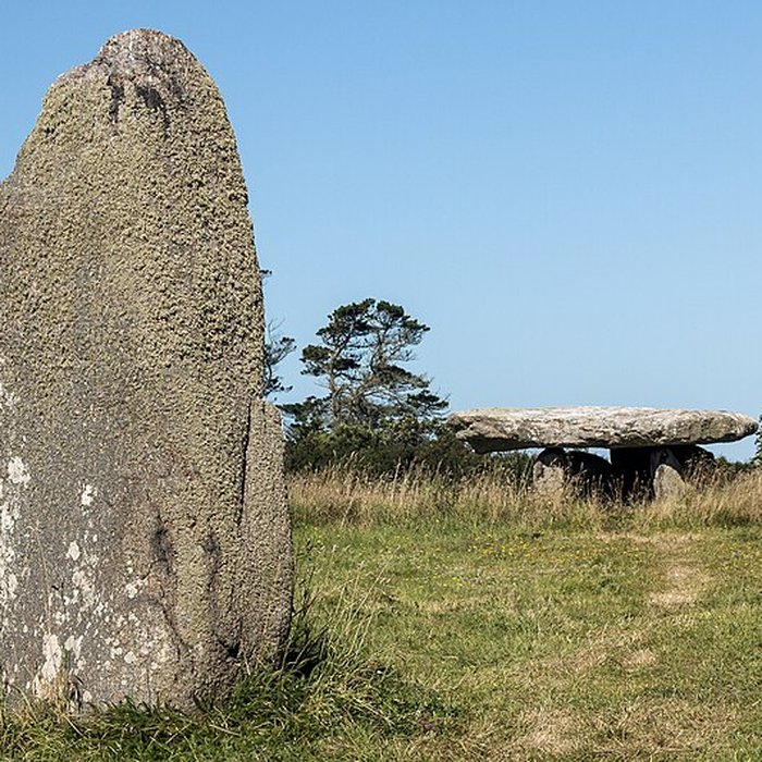 Photo de Dolmen et menhir de Kerivoret à Porspoder