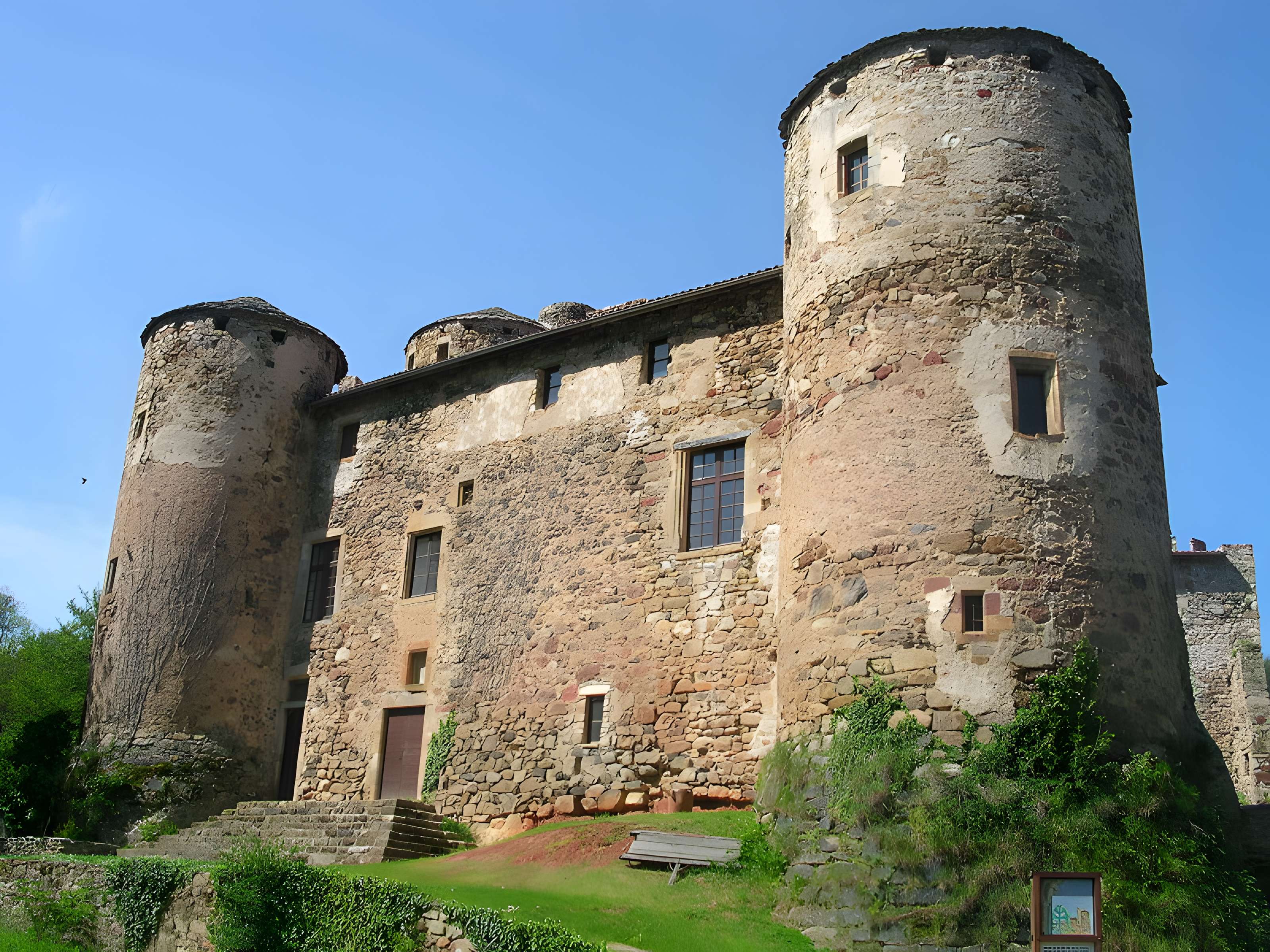 Dolmen Usteau du Loup à Saint-Gervazy