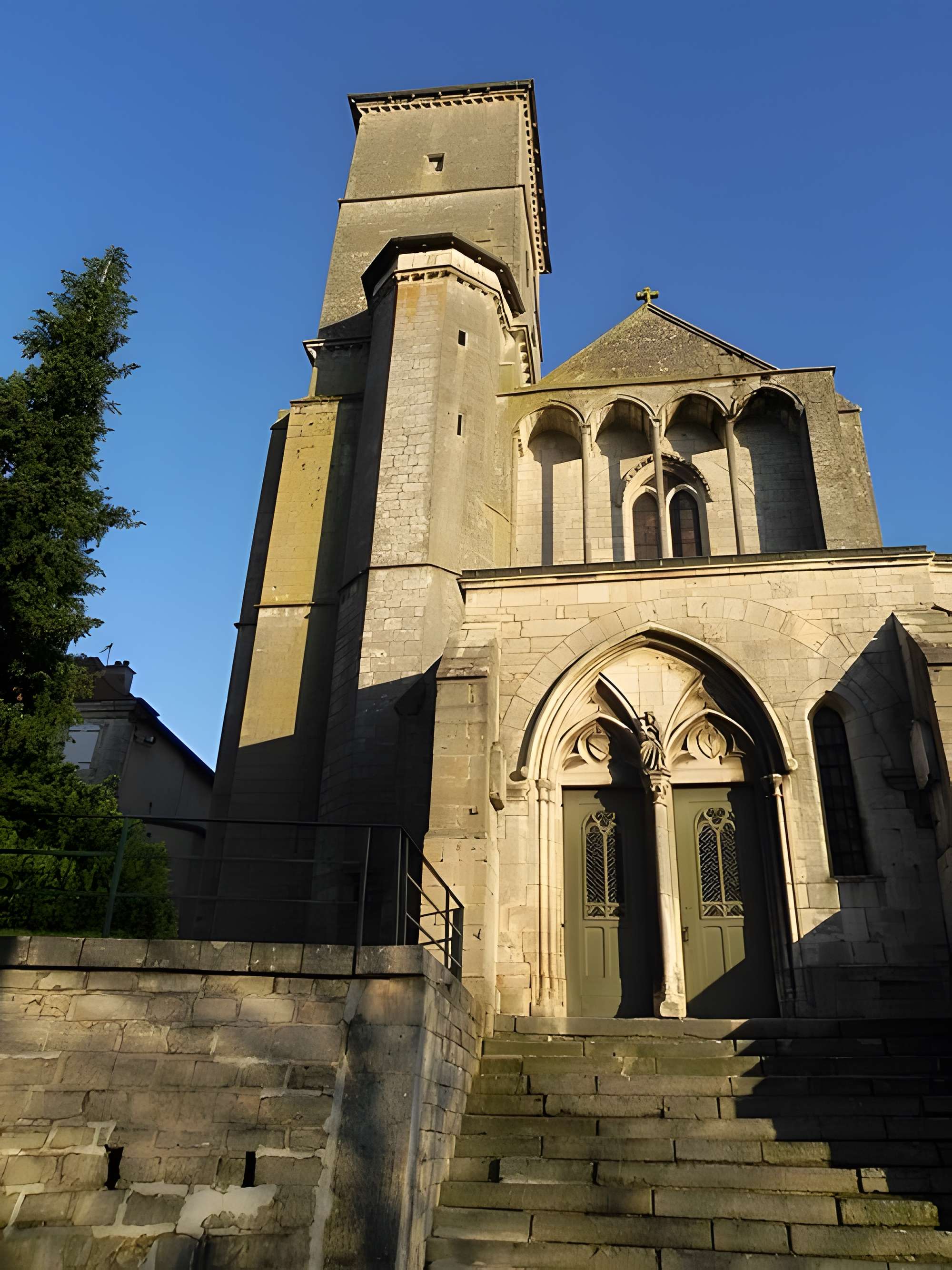 Église Saint-Christophe de Neufchâteau